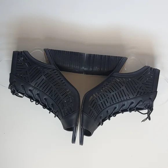 Sam Edelman Rocco Lace up Ankle Boots Womens 7 Black Laser Cut Open Peep Toe - Picture 10 of 13